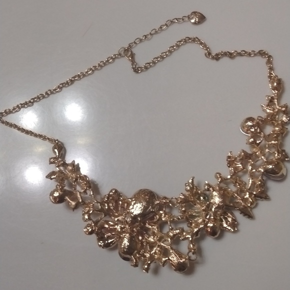 BETSEY JOHNSON SHIMMERING MULTI COLOR FLORAL GARDEN BIB NECKLACE,Luxury - Picture 4 of 16